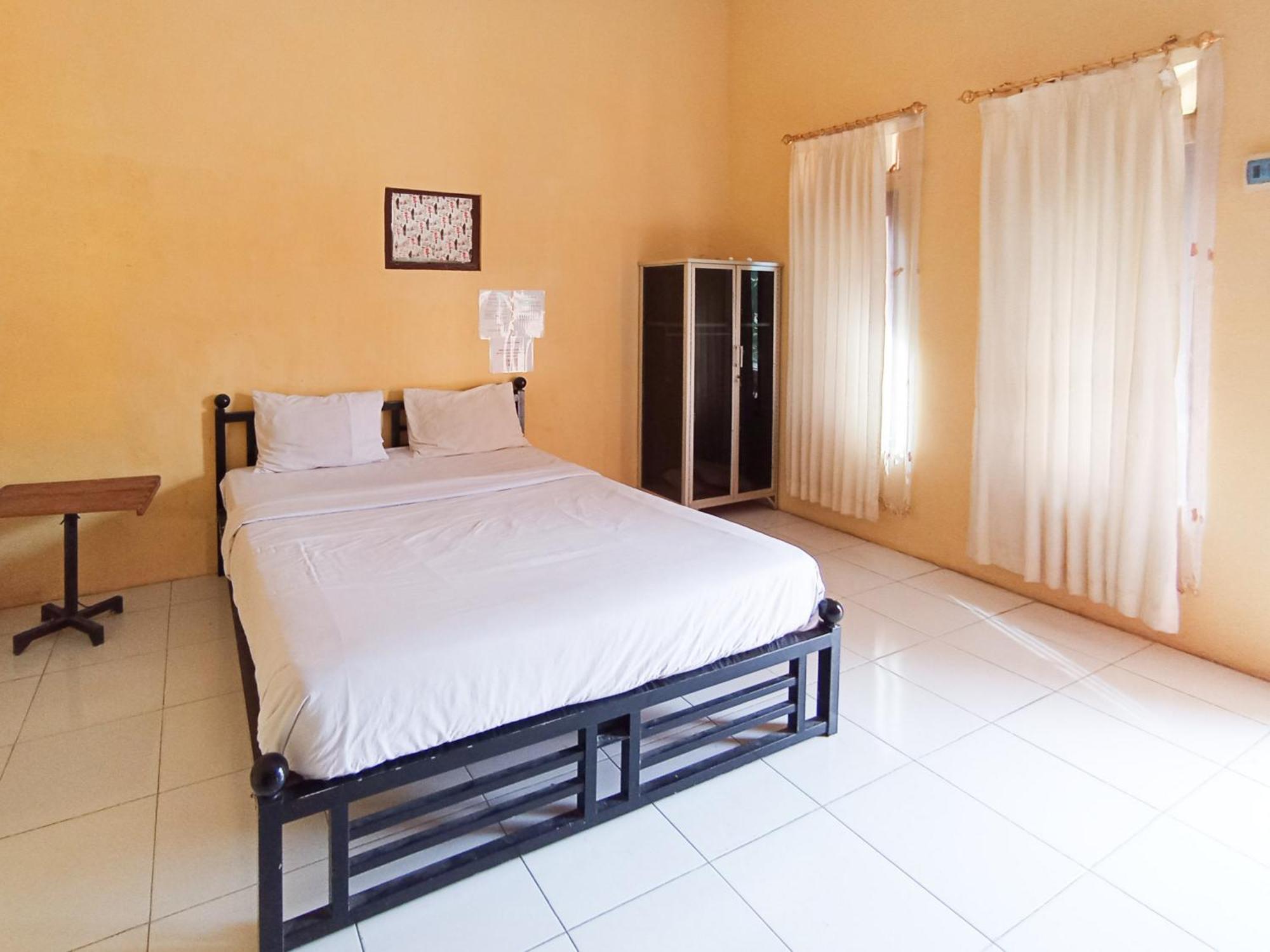 Reddoorz At El Shaday Homestay Banyuwangi Banyuwangi  Exterior foto