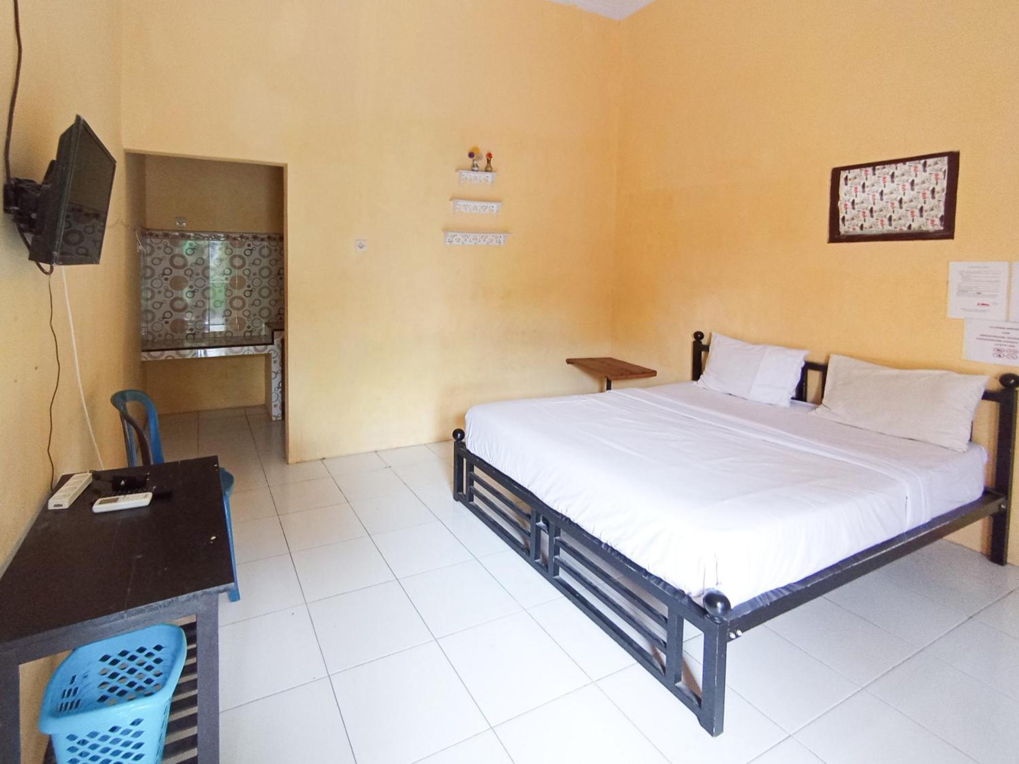 Reddoorz At El Shaday Homestay Banyuwangi Banyuwangi  Exterior foto